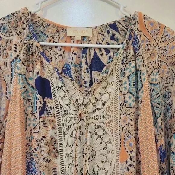 𝅺Lucy & Laurel Women's Blue/Orange/Cream Lace Tunic Blouse - Picture 3 of 10